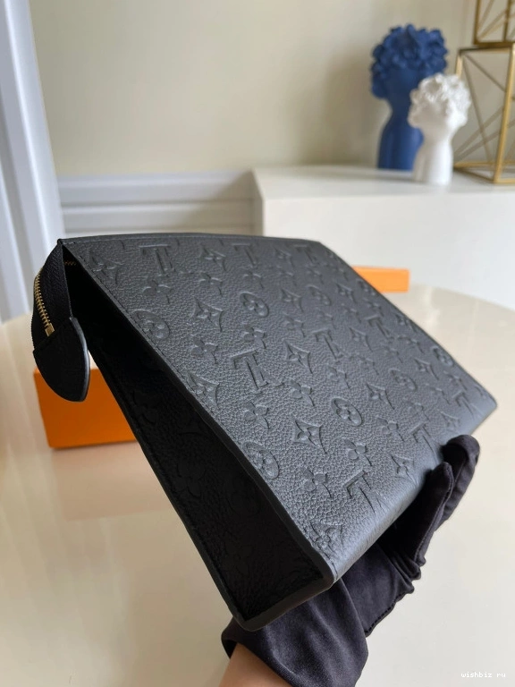 WIS LOUIS VUITTON VOYAGE POCHETTE 1001